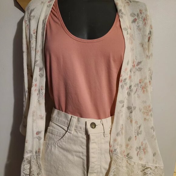 Gorgeous spring floral Komono/cardigan by Abercrombie. - Picture 9 of 9